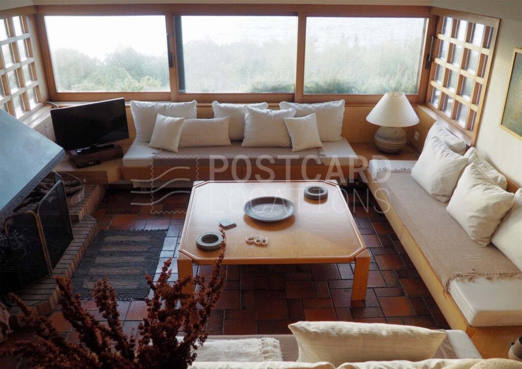 Sophisticated Artist 70s House with Pool