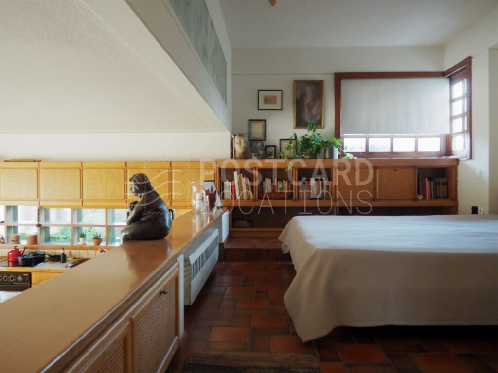 Sophisticated Artist 70s House with Pool
