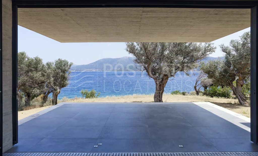 Modernist house by the sea