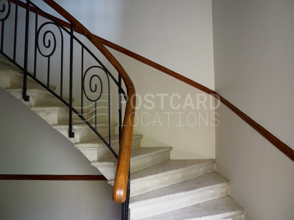 Neoclassical apartment with stonebuilt exterior