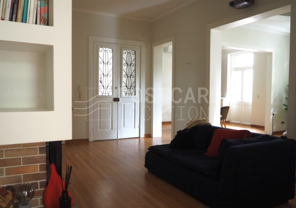 Neoclassical apartment with stonebuilt exterior