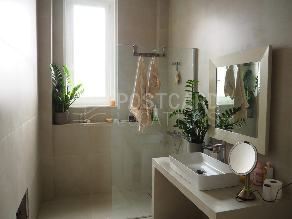 Neoclassical apartment with stonebuilt exterior