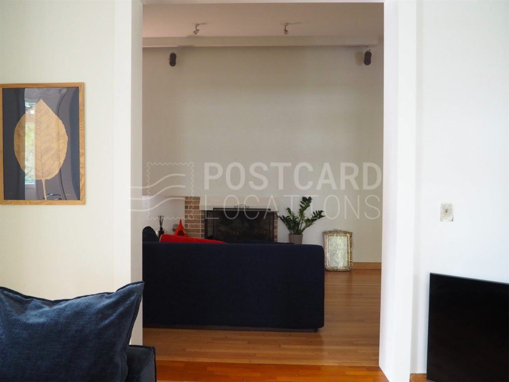 Neoclassical apartment with stonebuilt exterior