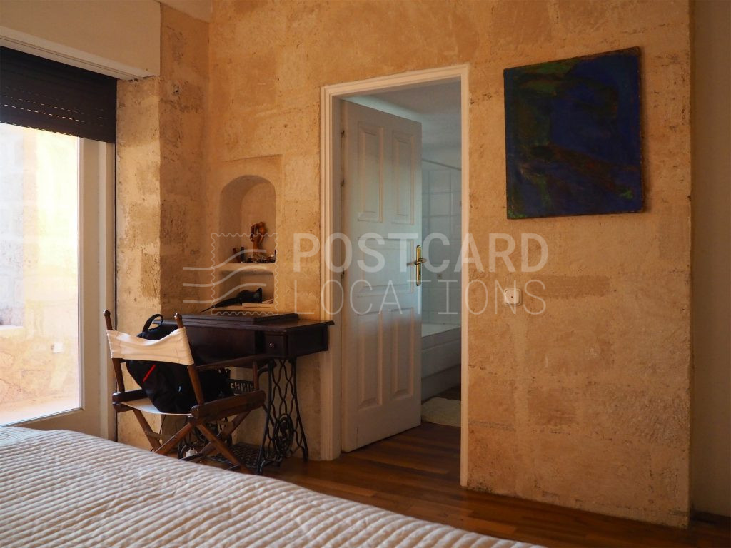 Artist’s villa with rare decor