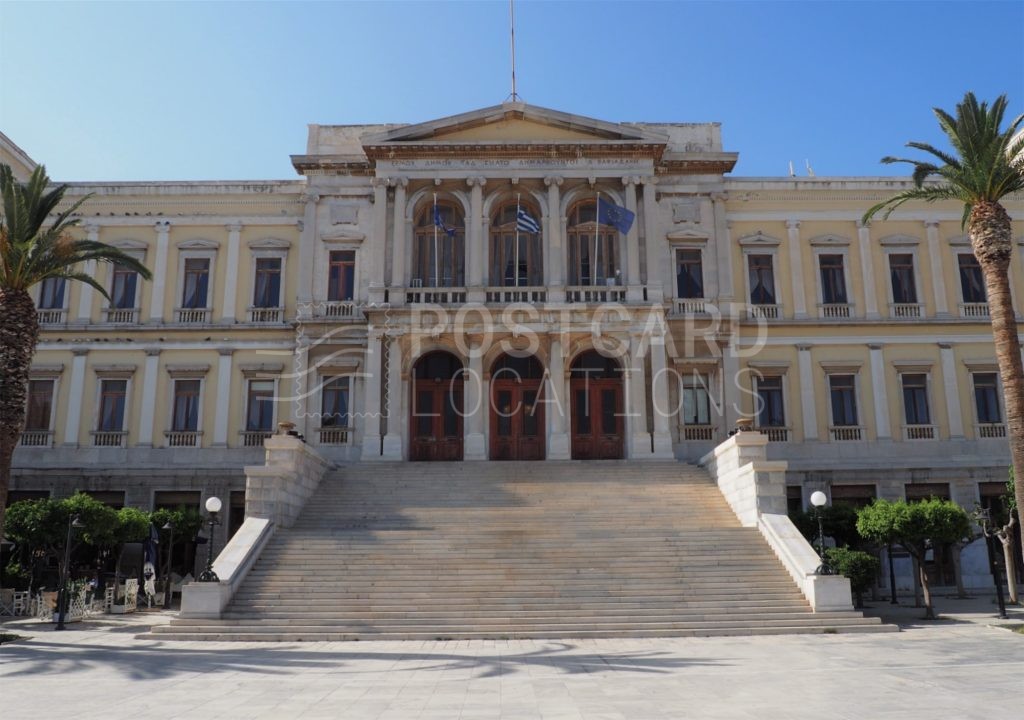 Neoclassical venue with elements of romanticism