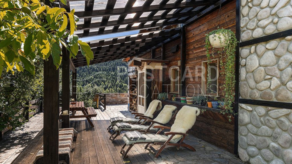 Cottage with unlimited mountain views