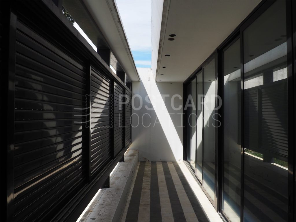 Modernist villa with brutalist elements