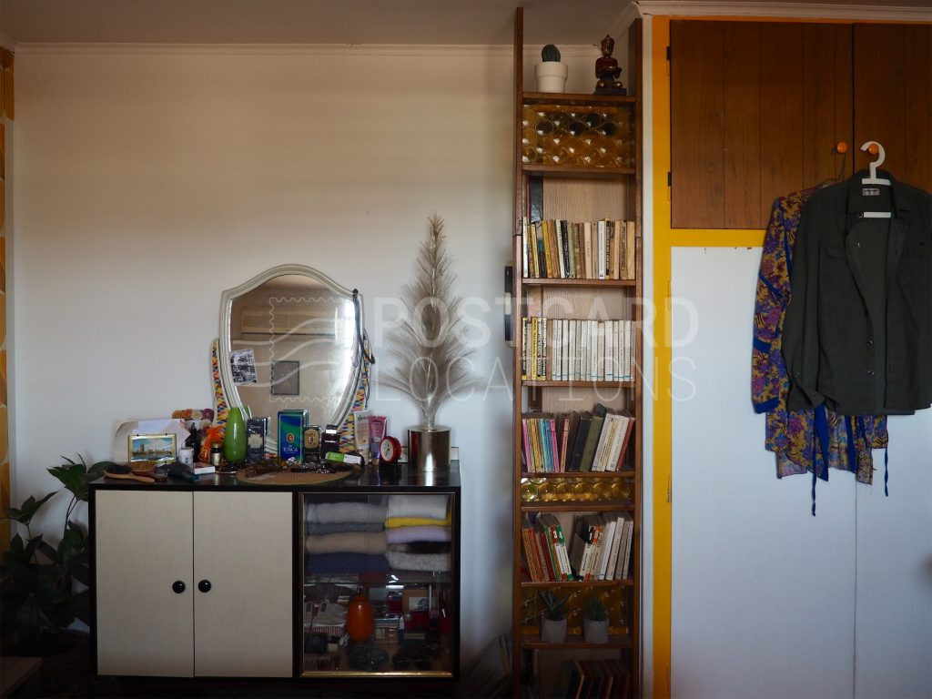 Mid-century flat 70s-style flat roof