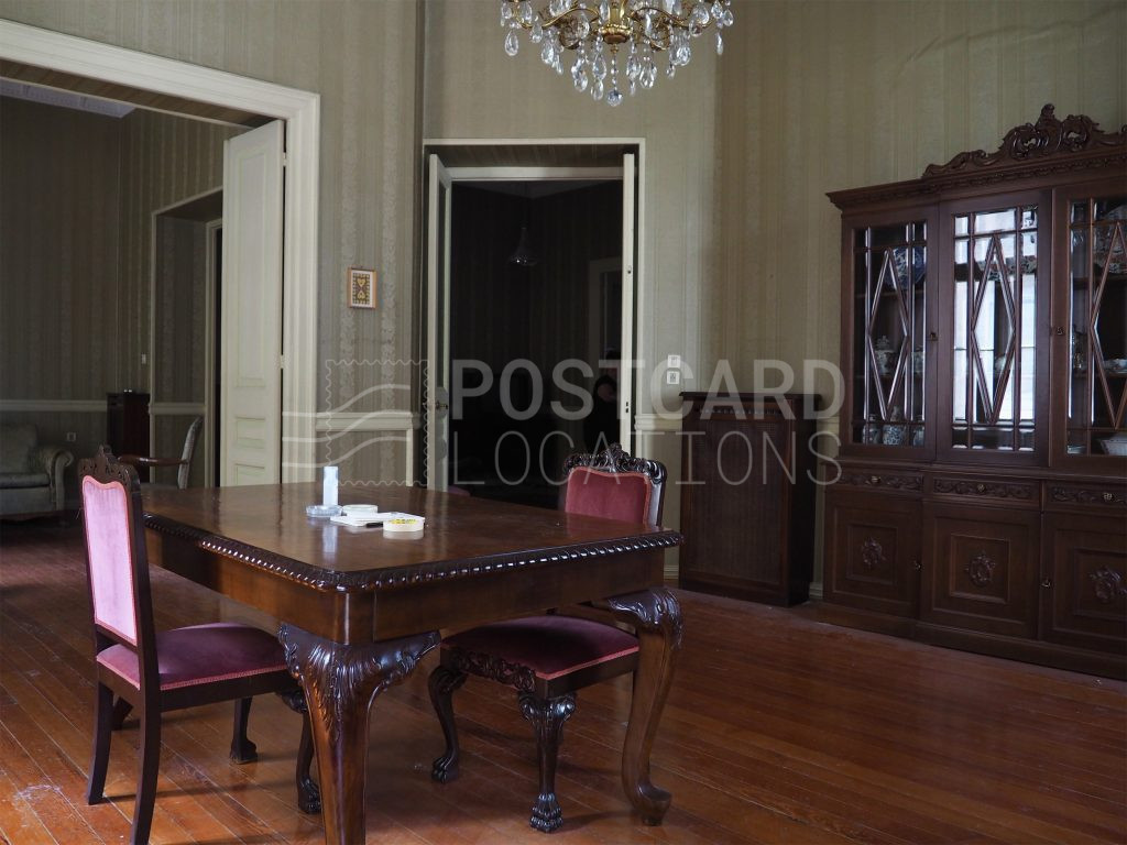 Large period apartment with tapestries