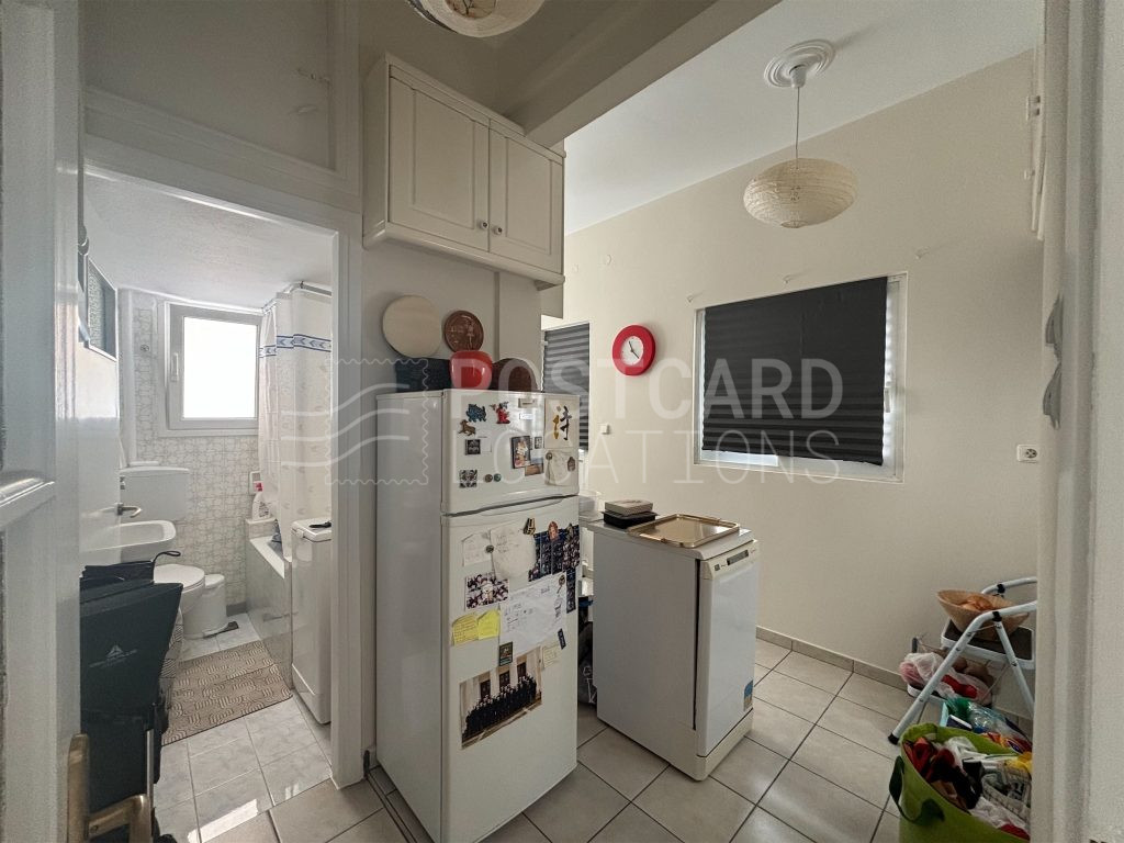 Apartment in townhouse with private courtyard and terrace