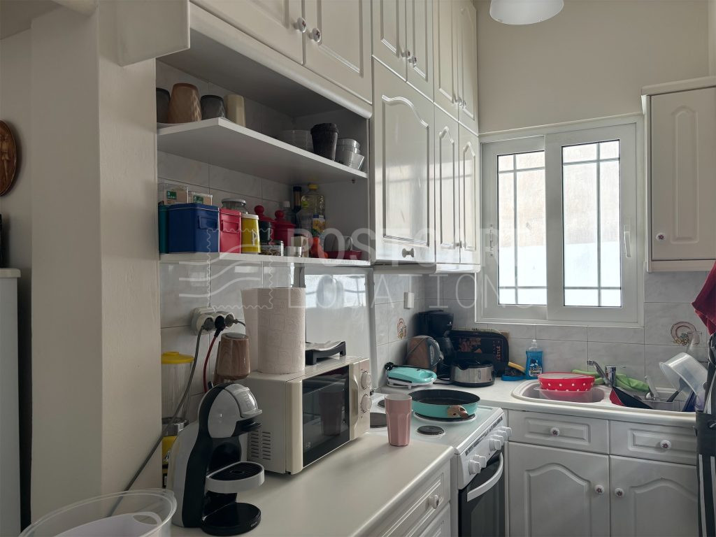 Apartment in townhouse with private courtyard and terrace