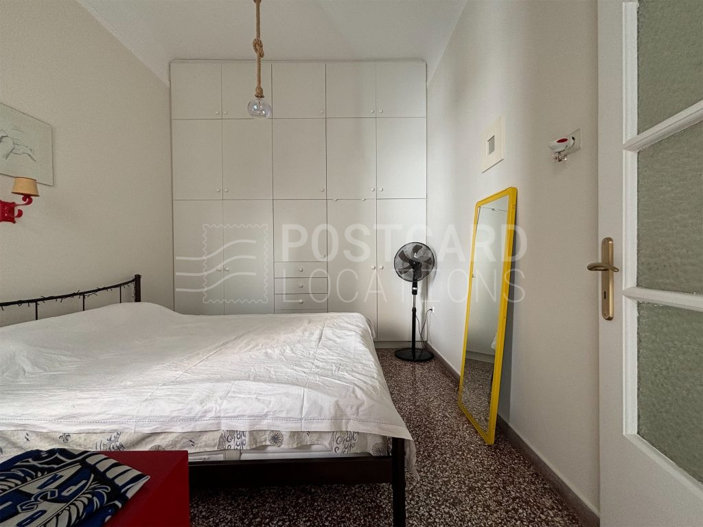 Apartment in townhouse with private courtyard and terrace