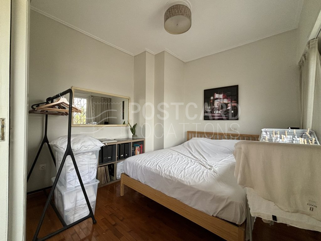 Centrally located 60s penthouse with contemporary interiors