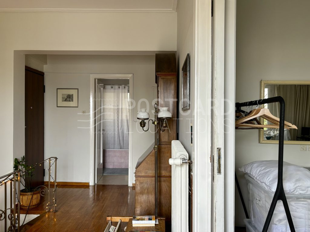 Centrally located 60s penthouse with contemporary interiors