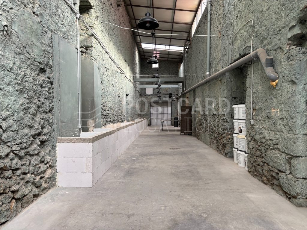 3-storey industrial building from the 1900s