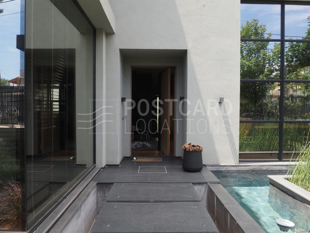 Modern Luxurious Villa