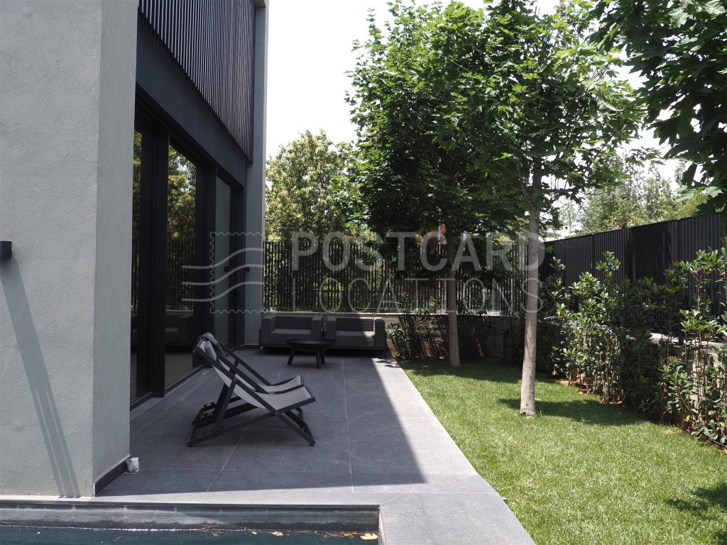Modern Luxurious Villa