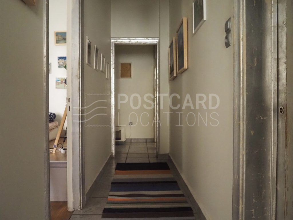 Period apartment with large spaces